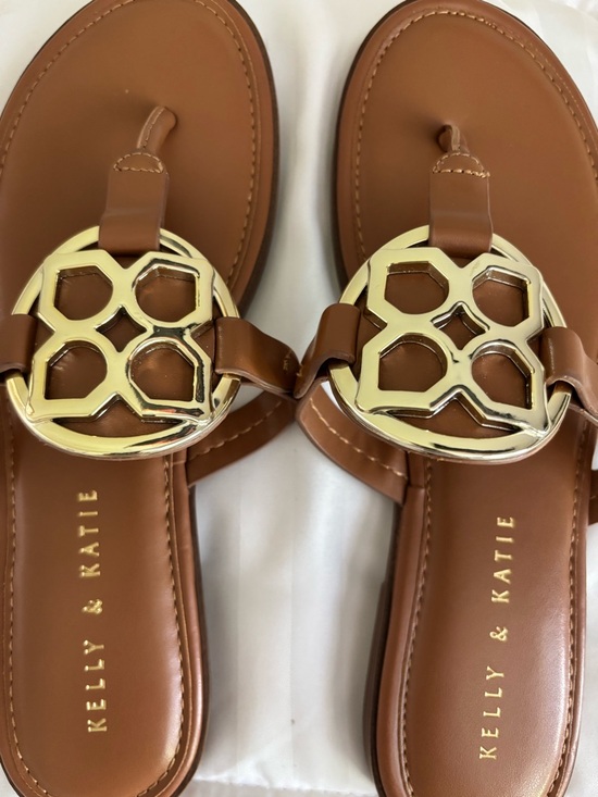 Kelly & Katie Tan Sandals with Gold Medallions size 7 1/2 - Picture 5 of 8